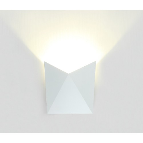Светильник настенный LED 7W 4000K Белый 220V IP54 IL.0014.0010 WH